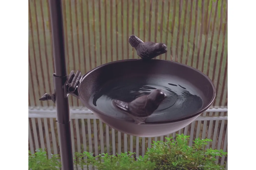 BIRDY SWIM - Egyedi megjelenésű fém madáritató, barna, (26 db/display) Különleges ajánlat