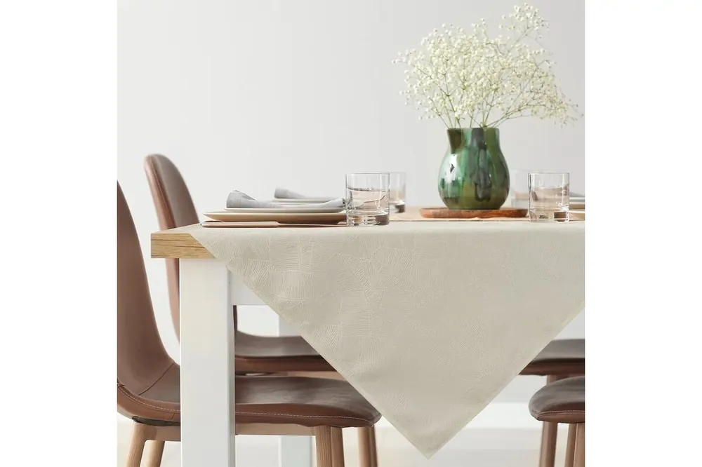 Expressz kézbesítés Isla banánlevél mintás jacquard asztalterítő Krémszín 140x220 cm