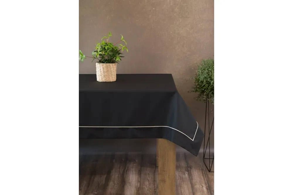 Vedd meg online Dorita fekete asztalterítő 145x300 cm